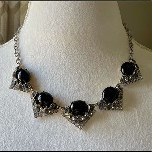 Stella & Dot retired Rory necklace black